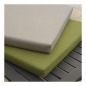Hocker mit Kissen