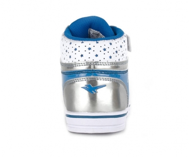 Sportschuh im Retro-Design