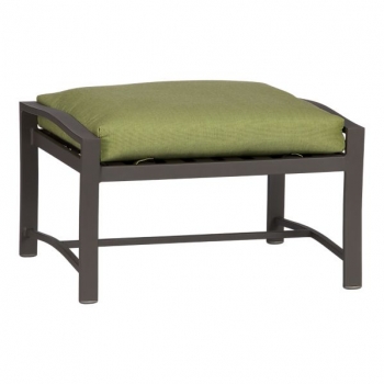 Hocker mit Kissen