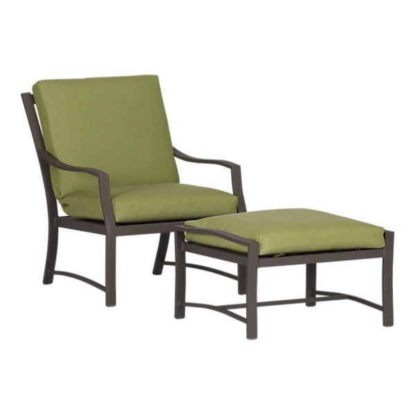 Hocker mit Kissen