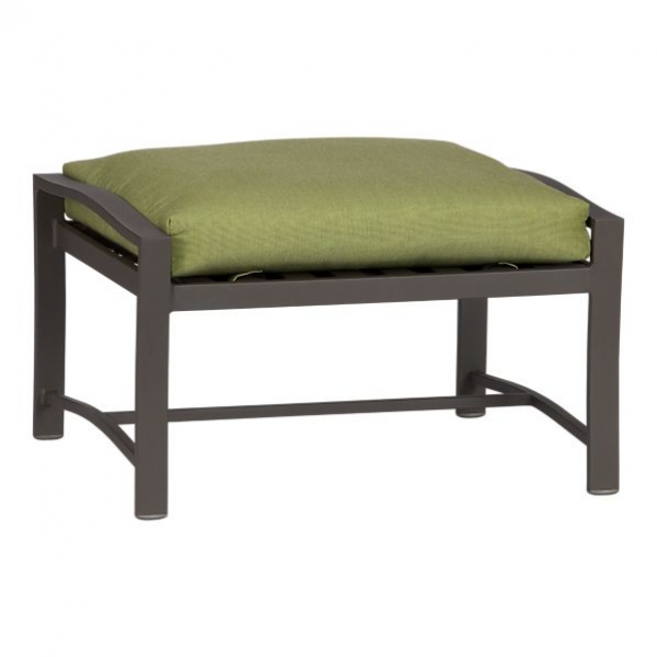Hocker mit Kissen