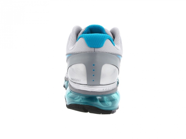 Sportschuh mit Luftsohle 2010